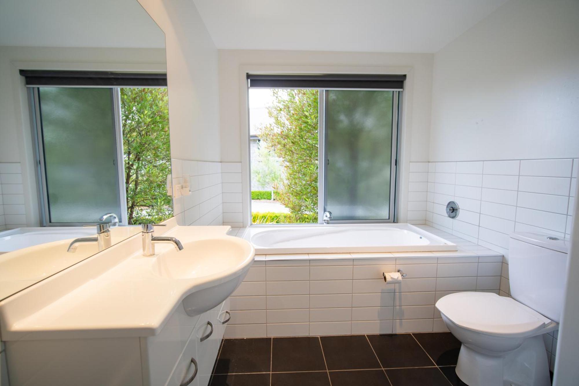 Southland Sounds - Te Anau Holiday Home المظهر الخارجي الصورة